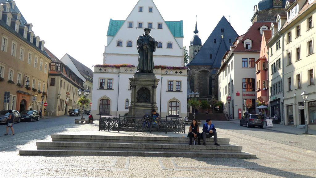 EISLEBEN - het Luther monument