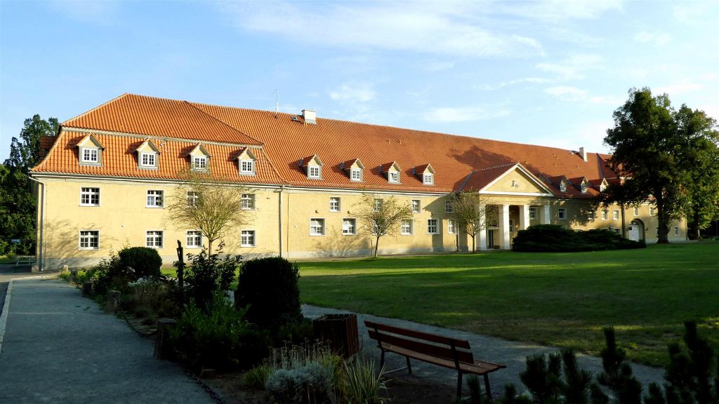 MEISDORF - een kamergebouw van het parkhotel schloss Meisdorf waar we verbleven