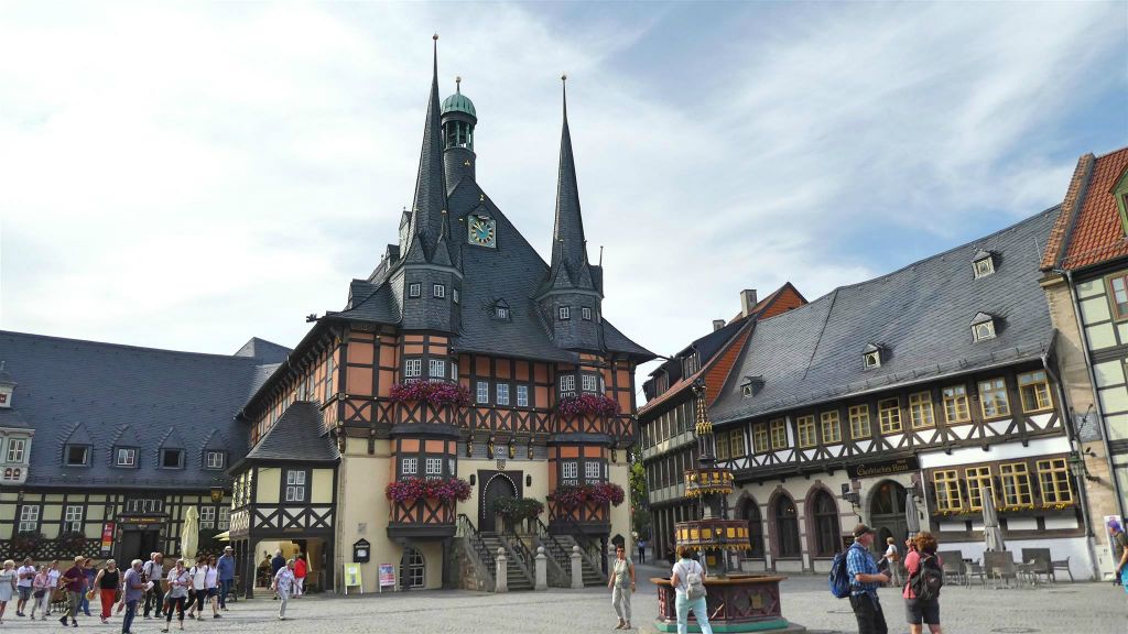 WERNIGERODE - het stadhuis op het marktplein