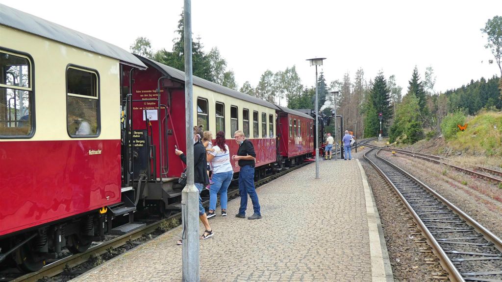 WERNIGERODE -> BROCKEN - enkele wagons van de stoomtrein