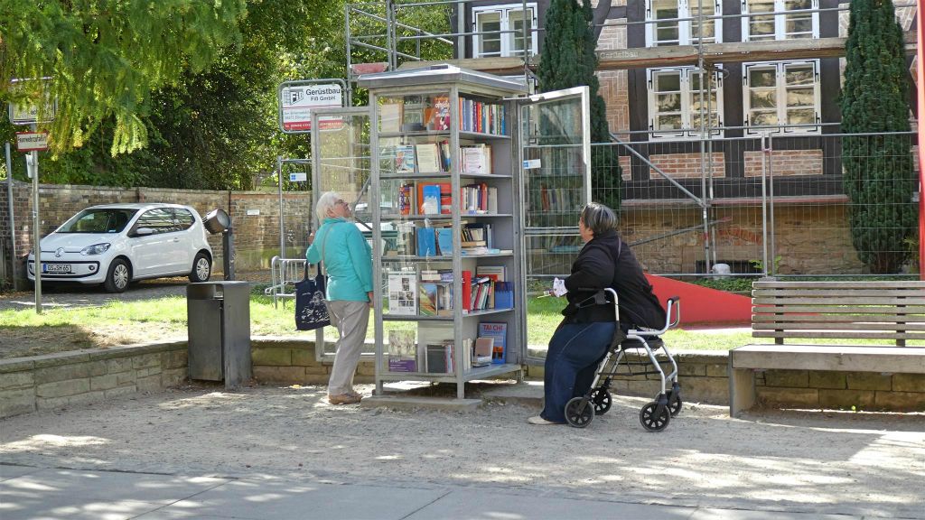 GOSLAR - een boekenkast op straat