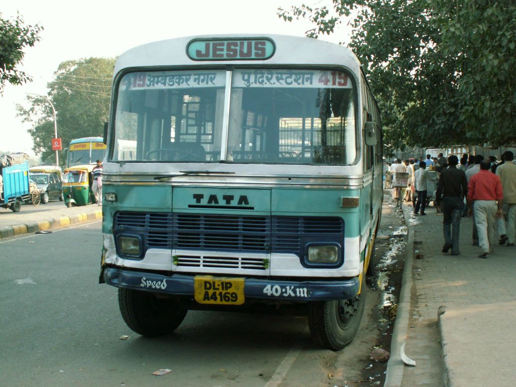 INDIA - DELHI - een Tata bus
