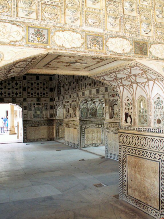 INDIA - JAIPUR - enkele wanddecoraties bij het Amber Fort