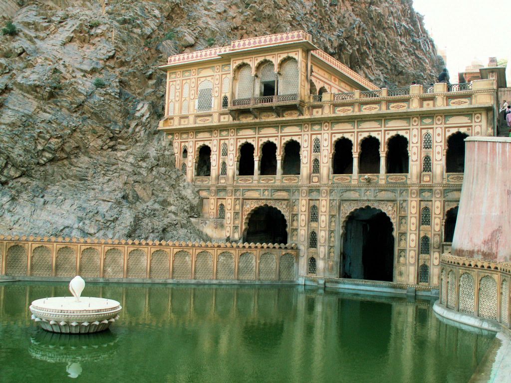 INDIA - JAIPUR - de Galwar Bagh (apentempel)