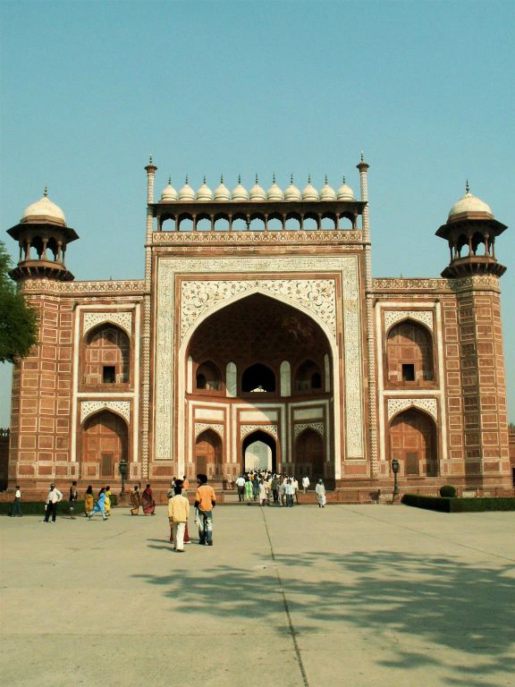 INDIA - AGRA - de hoofdtoegangspoort Taj Mahal