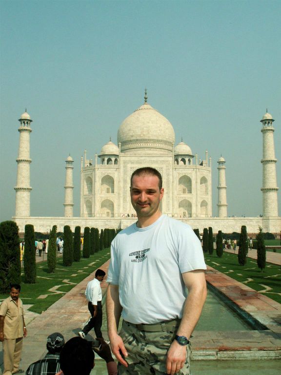 INDIA - AGRA - Carlos bij de Taj Mahal