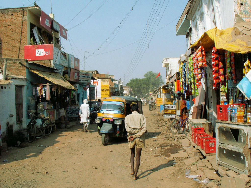 INDIA - ORCHA - een straat