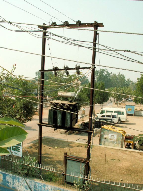 INDIA - KHAJURAHO - de stroomvoorziening