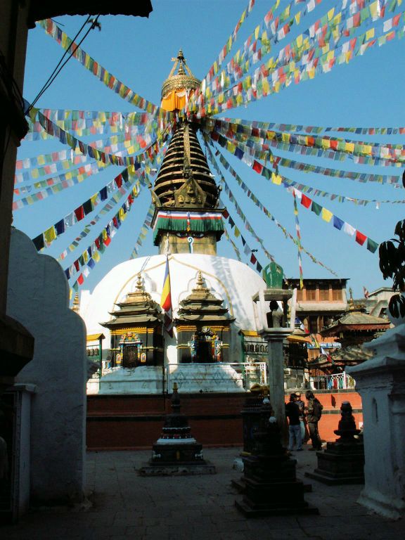 NEPAL - KATHMANDU - de Kathesimbhu stoepa