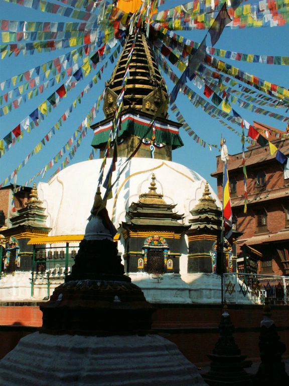 NEPAL - KATHMANDU - de Kathesimbhu stoepa