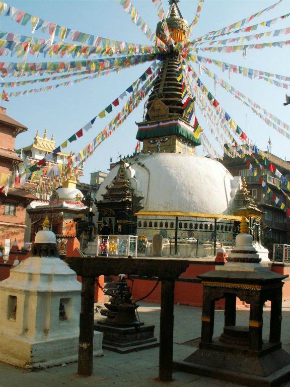 NEPAL - KATHMANDU - de Kathesimbhu stoepa