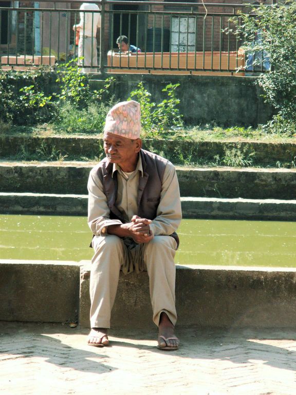 NEPAL - KATHMANDU (BHAKTAPUR) - een man