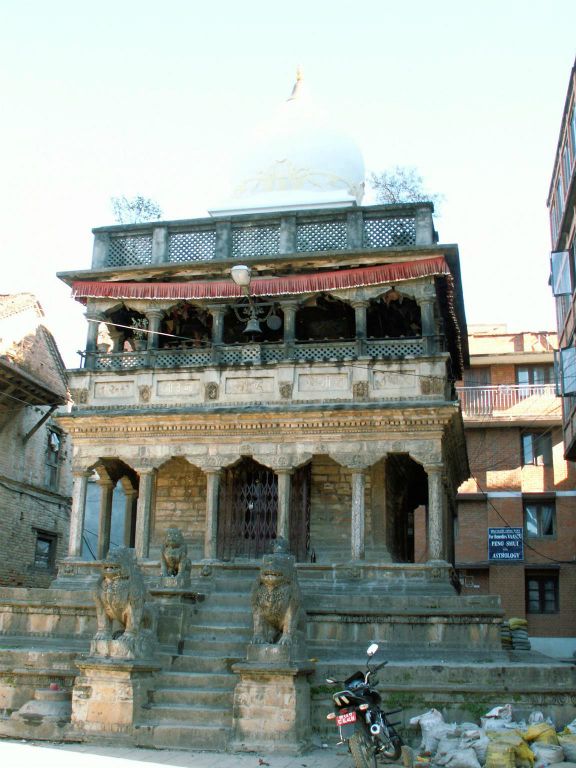 NEPAL - KATHMANDU (PATAN) - een tempel