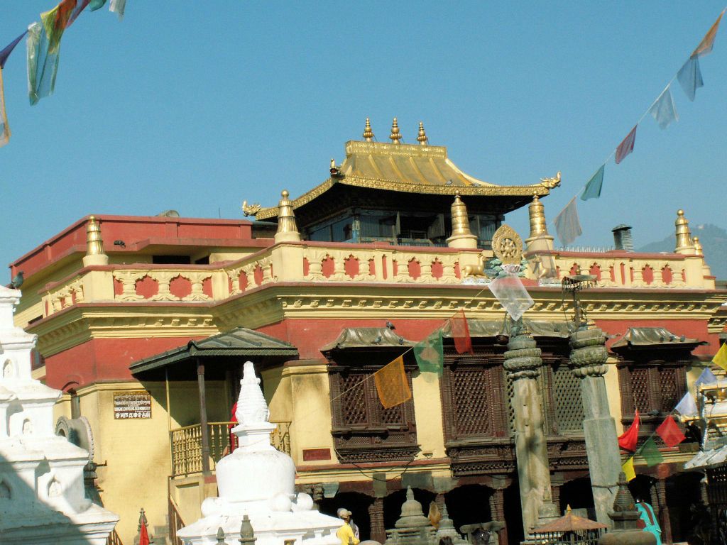 NEPAL - KATHMANDU - een boeddhistisch klooster (gompa) bij de Swayambhunath stoepa