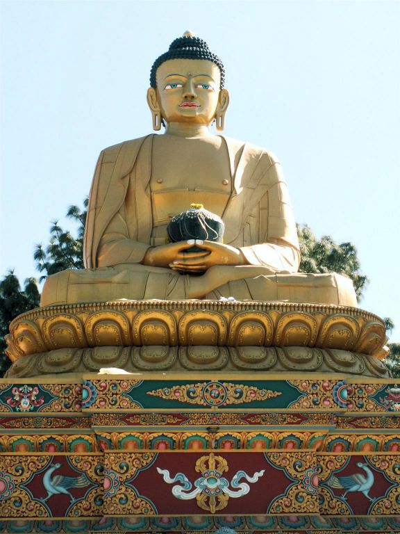 NEPAL - KATHMANDU - een boeddha beeld bij het Buddha park
