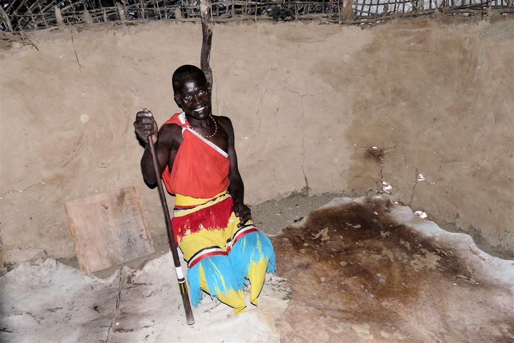 KENIA - BUFFALO SPRINGS - > SHABA NATIONAL PARK - in een Samburu huis