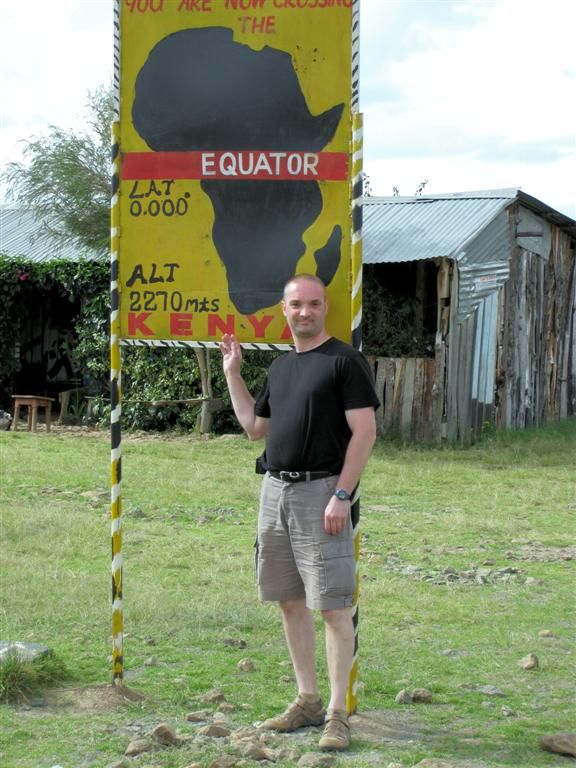 KENIA - SHABA NATIONAL PARK -> NYAHURURU - Carlos bij de evenaar