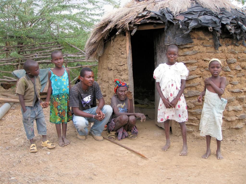 KENIA - BARINGOMEER - lokale bevolking