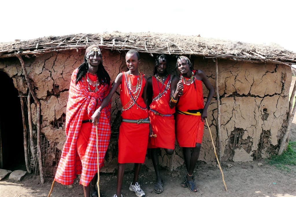 KENIA - NAIVASHA -> MASAI MARA NATIONAL PARK - Masai mannen