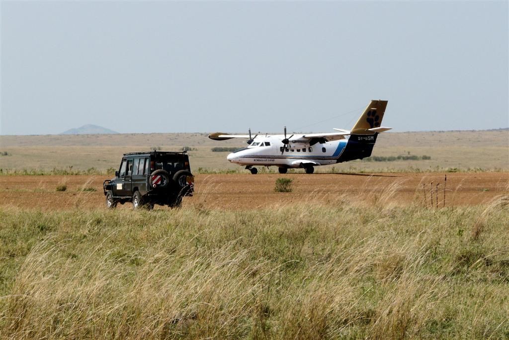 KENIA - MASAI MARA NATIONAL PARK - het lokale vliegveld