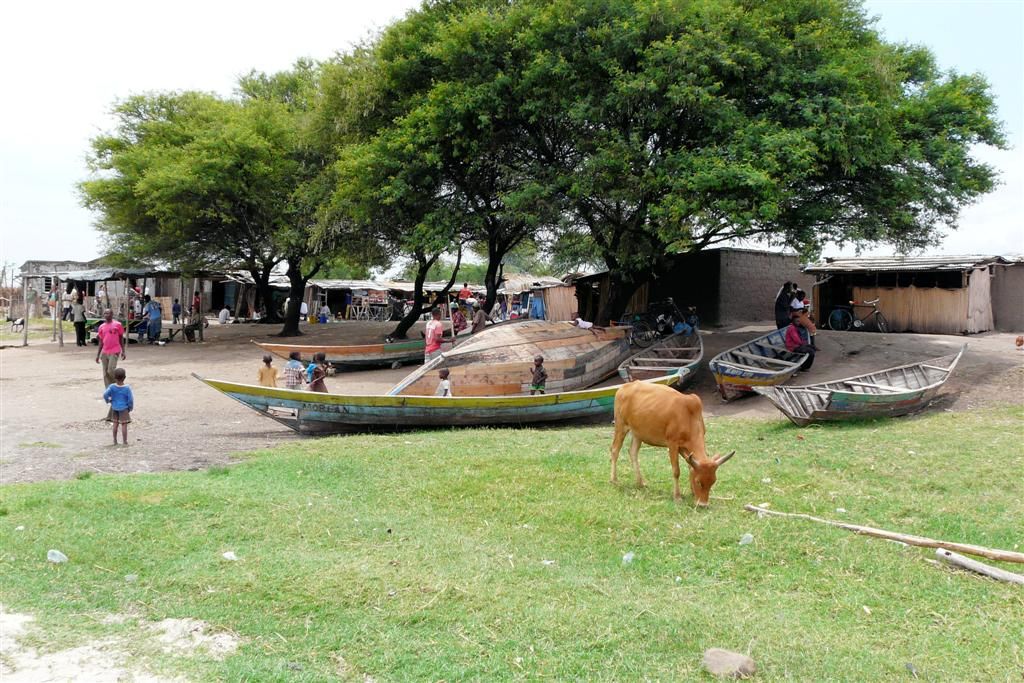 TANZANIA - VICTORIAMEER - aangekomen bij het vissersdorp