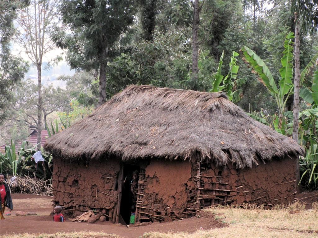 TANZANIA - NGORONGOROKRATER -> ARUSHA - een Tanzaniaans huisje