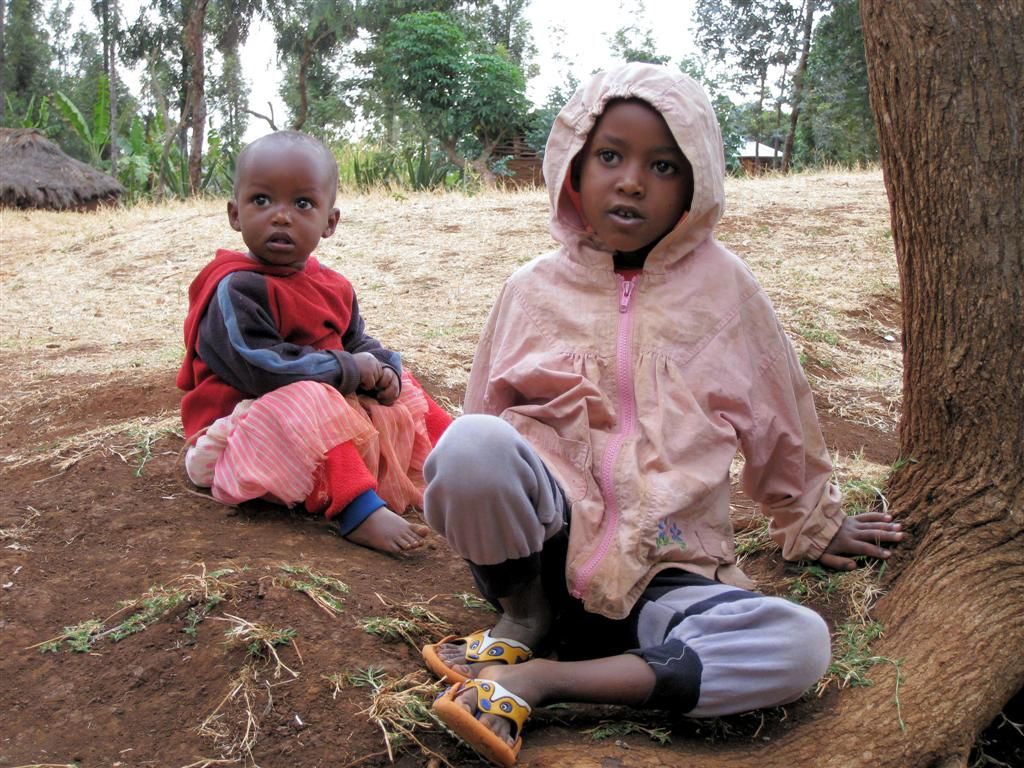 TANZANIA - NGORONGOROKRATER -> ARUSHA - Tanzaniaanse kinderen