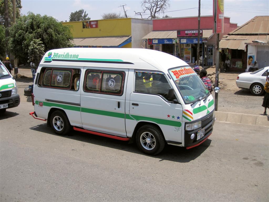 TANZANIA - ARUSHA - een matatu, het vervoersmiddel in Tanzania