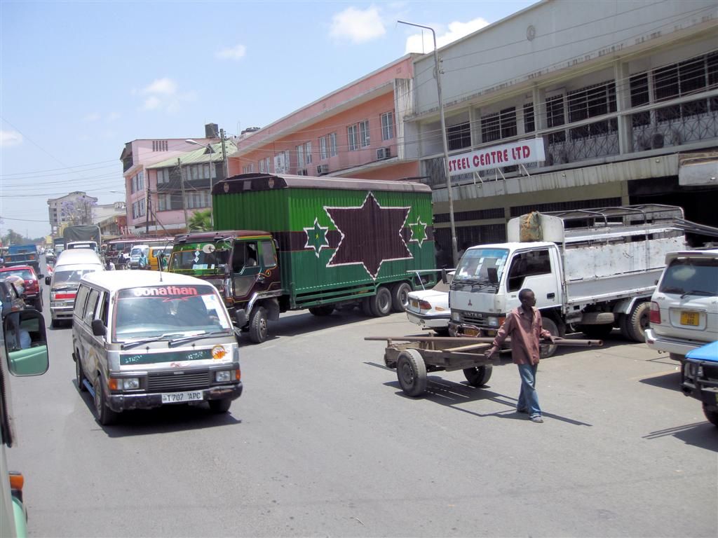 TANZANIA - ARUSHA - straatbeeld Arusha