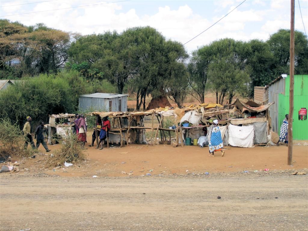 KENIA - ARUSHA -> NAIROBI - kraampjes langs de weg