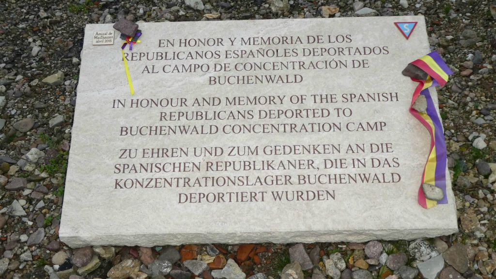 WEIMAR - een gedenksteen bij het concentratiekamp Buchenwald