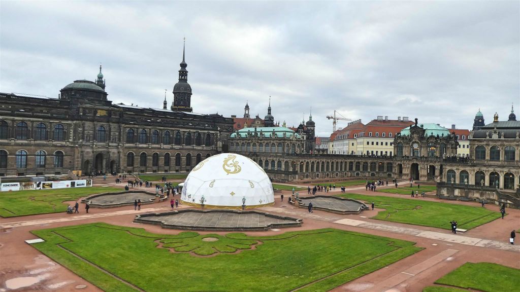 DRESDEN - het Zwinger paleiscomplex