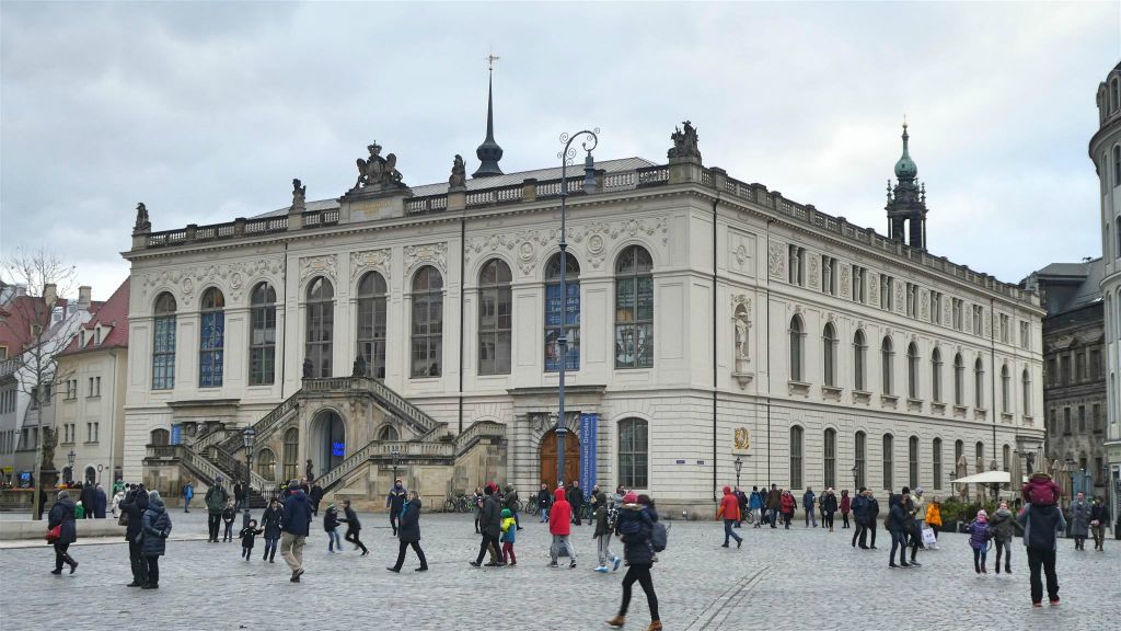 DRESDEN - het transport museum