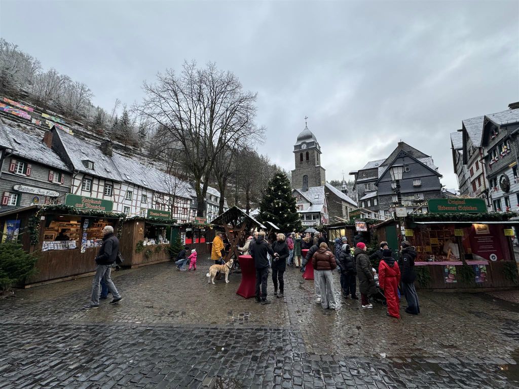 MONSCHAU - een kerstmarkt