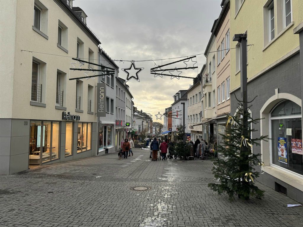 BITBURG - de winkelstraat hauptstraße