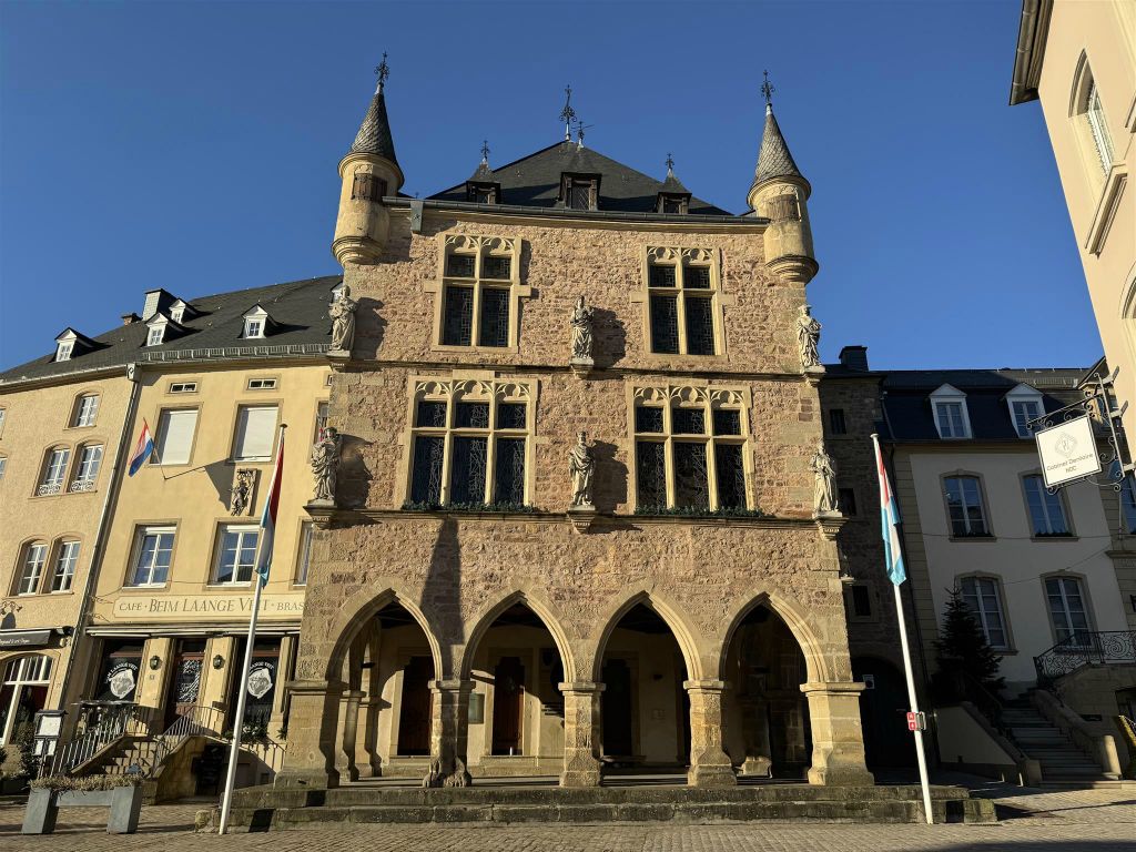 ECHTERNACH - het voormalige justitiepaleis
