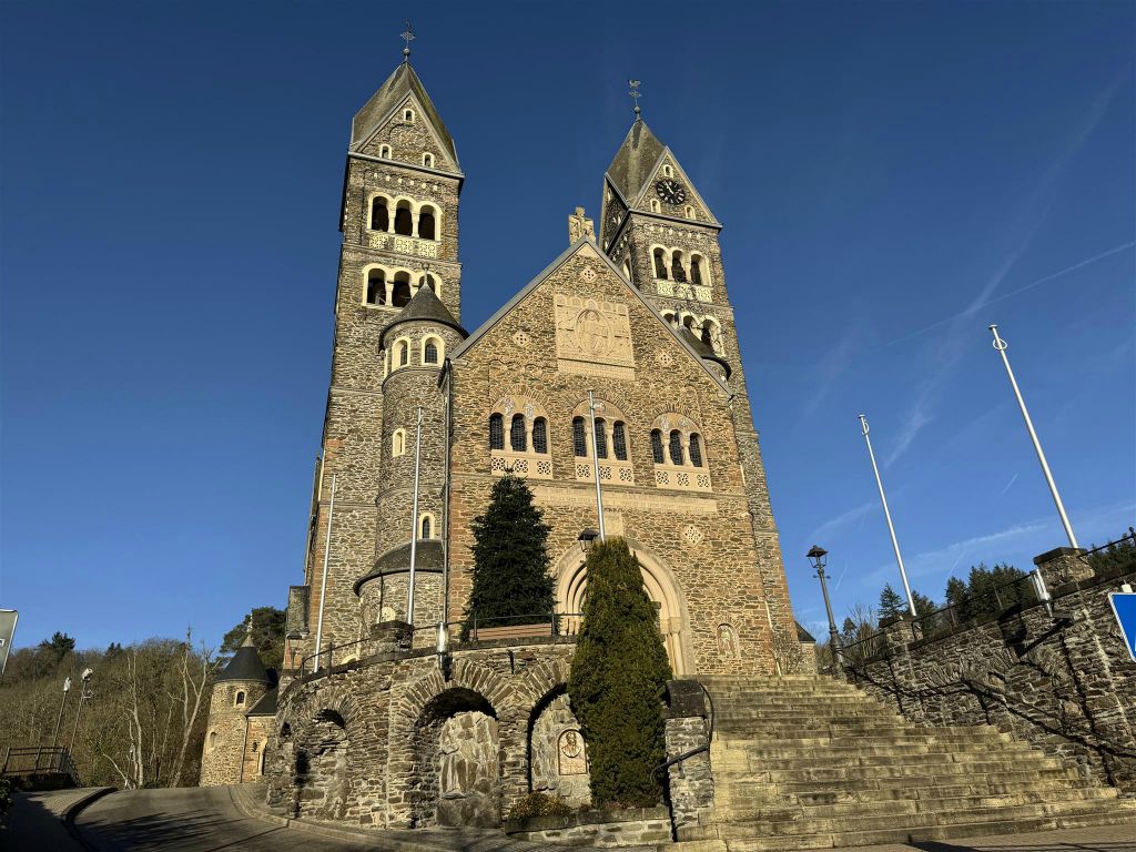 CLERVAUX - de kerk van de heiligen Cosmas en Damianus