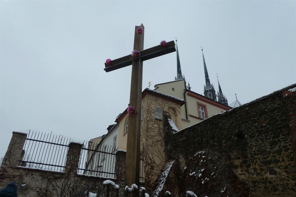 BRNO - een groot kruis