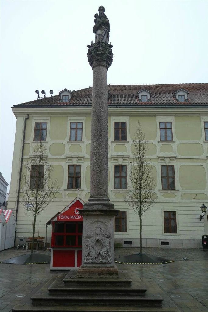 BRATISLAVA (SLOWAKIJE) - de Sint Maria zuil