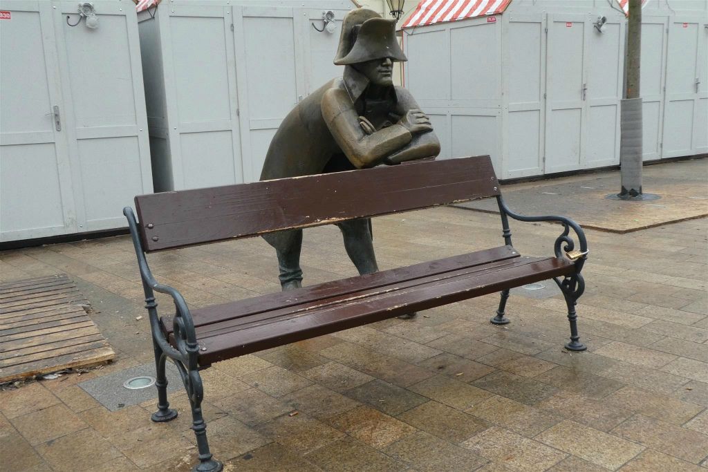 BRATISLAVA (SLOWAKIJE) - een standbeeld van een Napoleon soldaat