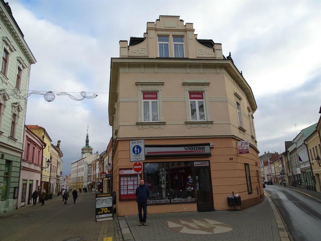 KROMERIZ - Carlos op de hoek van de straat Kovářská