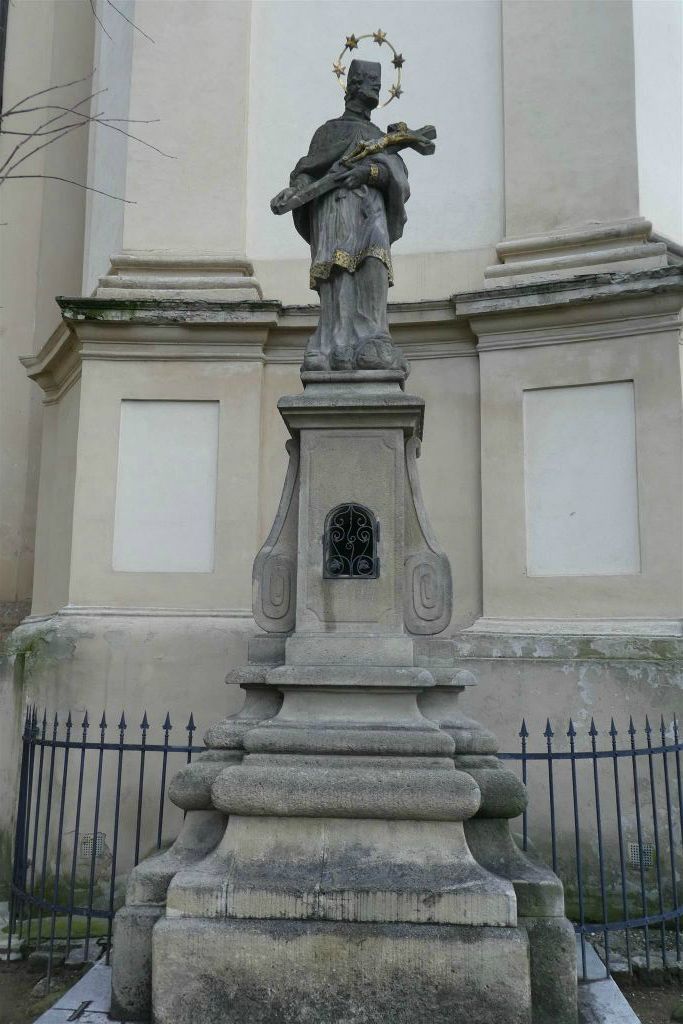 KROMERIZ - een beeld bij de St.John Doopsgezind kerk