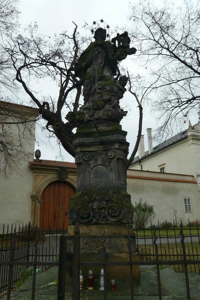 OLOMOUC - het beeld van St. Jan Nepomuk