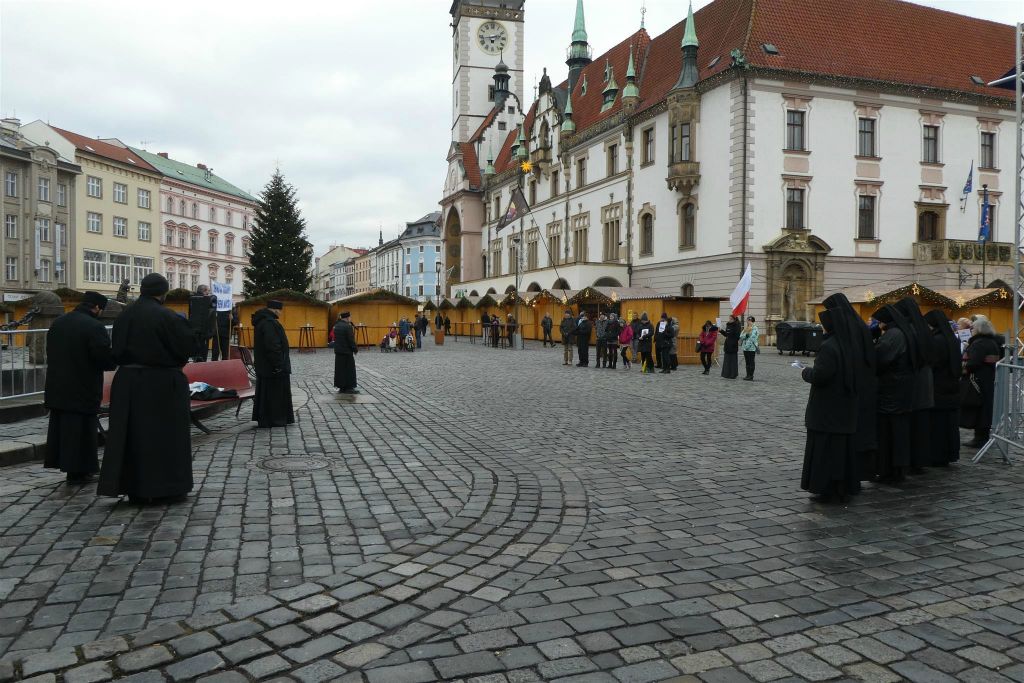 OLOMOUC - een prediker op het Horní Náměstí plein