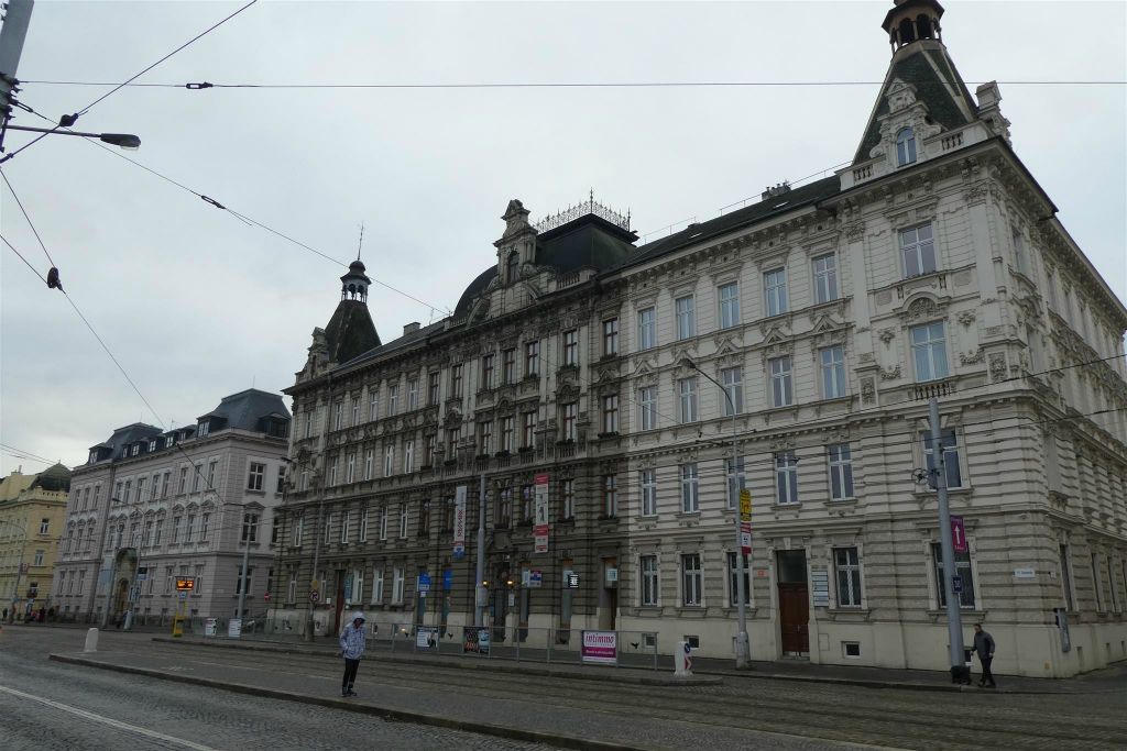 OLOMOUC - een gebouw aan de straat Třída Svobody