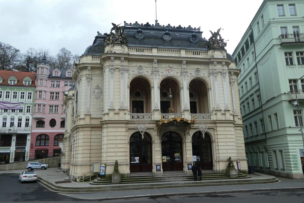 KARLOVY VARY - het city opera house
