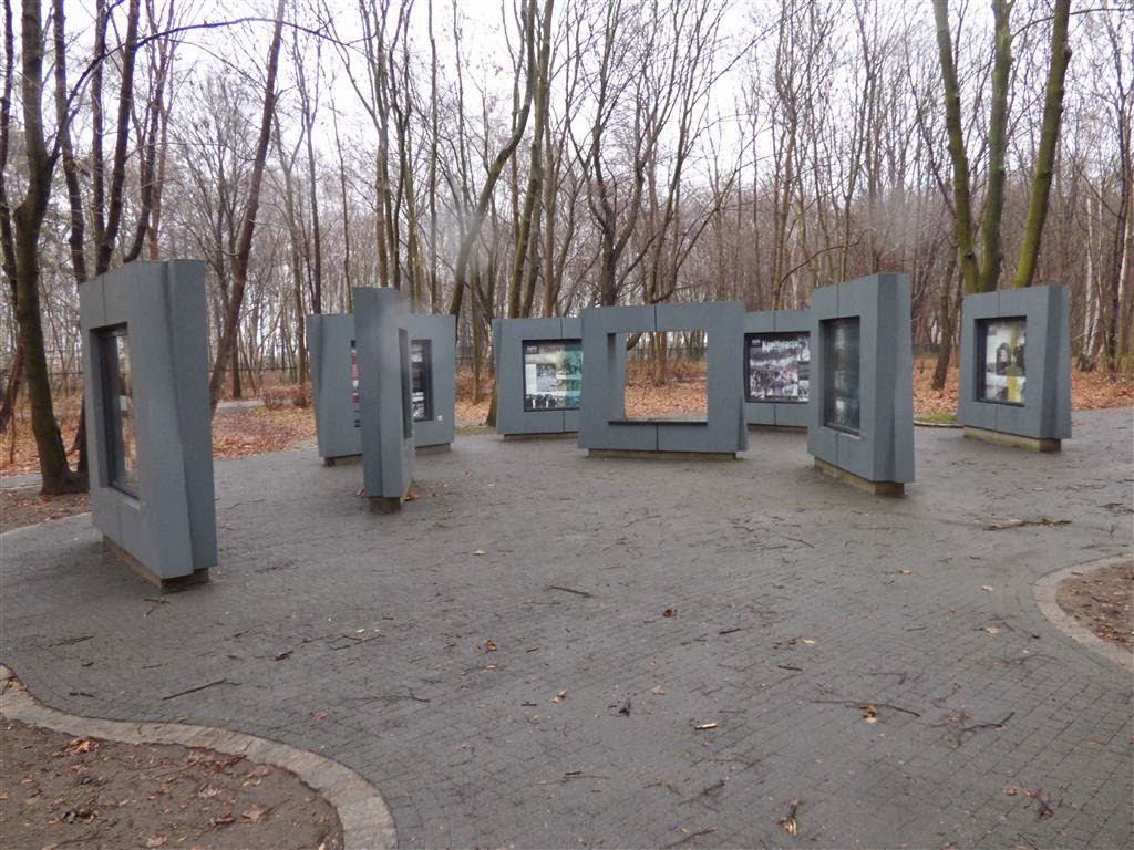GDAŃSK - een verzameling van plakkaten bij Westerplatte waar in 1939 de 2e wereldoorlog begon