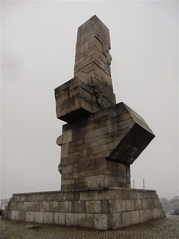 GDAŃSK - het monument bij Westerplatte waar in 1939 de 2e wereldoorlog begon