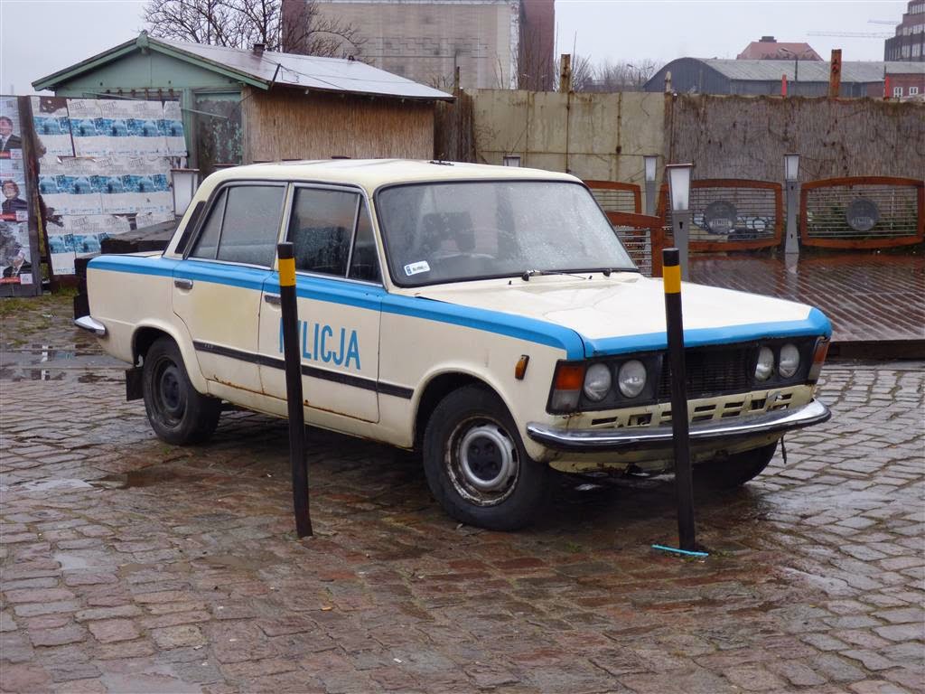 GDAŃSK - een Poolse Fiat 125P 1.5 ME bij de vroegere scheepswerf bij de Leninwerf