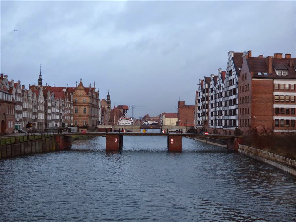 GDAŃSK - uitzicht over de oude binnenstad bij de Motlawa rivier